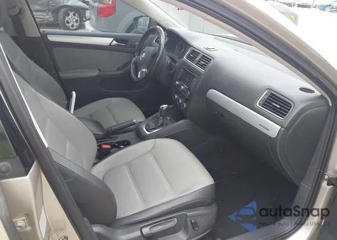 2013 Volkswagen Jetta Hybrid Sel from USA, damaged, VIN 3VW637AJ1DM309414